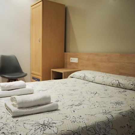 Pension Acella Pampeluna Zewnętrze zdjęcie